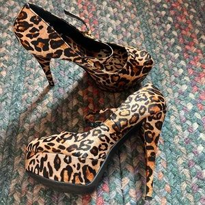 Heels, Leopard print